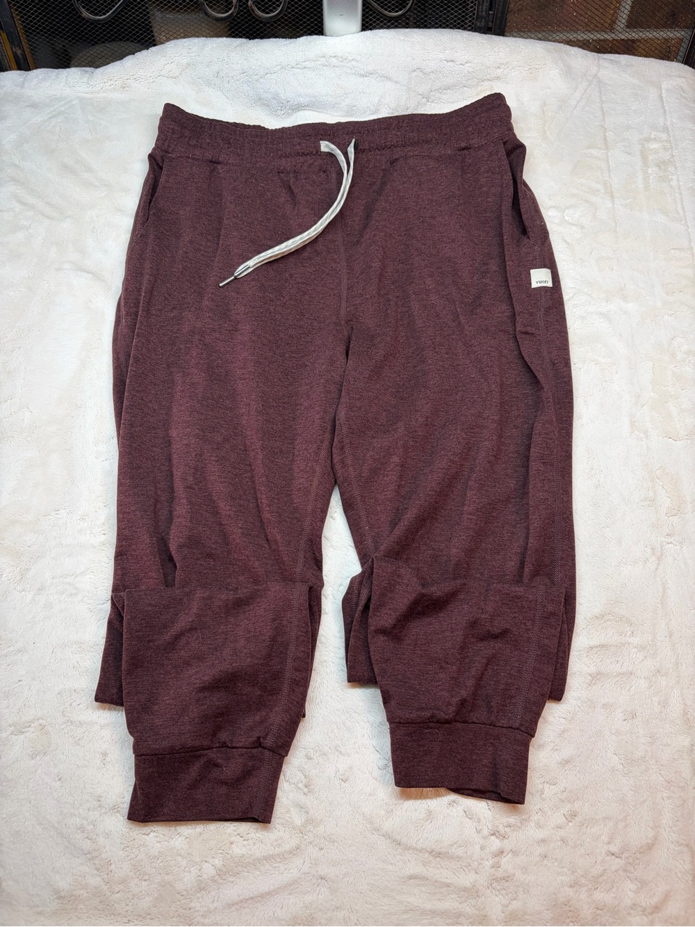 Vuori Performance Jogger Pants Pockets Dreamknit VW303 Burgundy Women Sz M